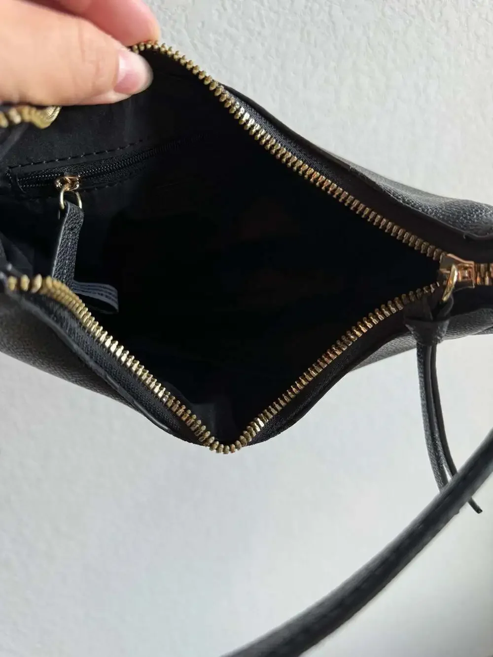 Nine West Black Pebbled Faux Leather Crescent Hobo Shoulder Bag Y2K inspired